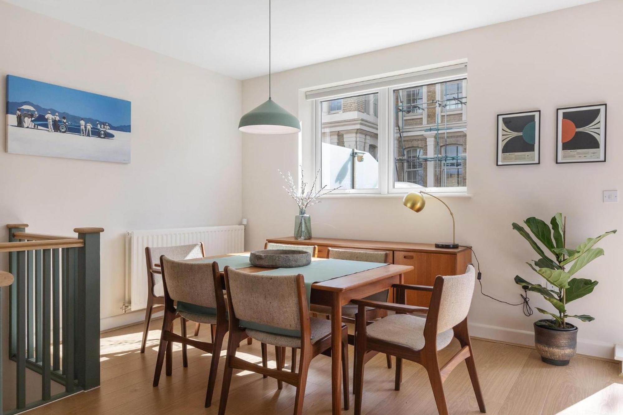 Designer 2bed 3bath Duplex - 20mins2central London! Londra