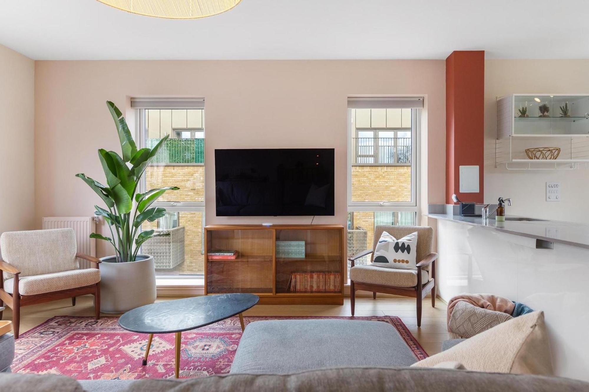 Designer 2bed 3bath Duplex - 20mins2central London! * Londra