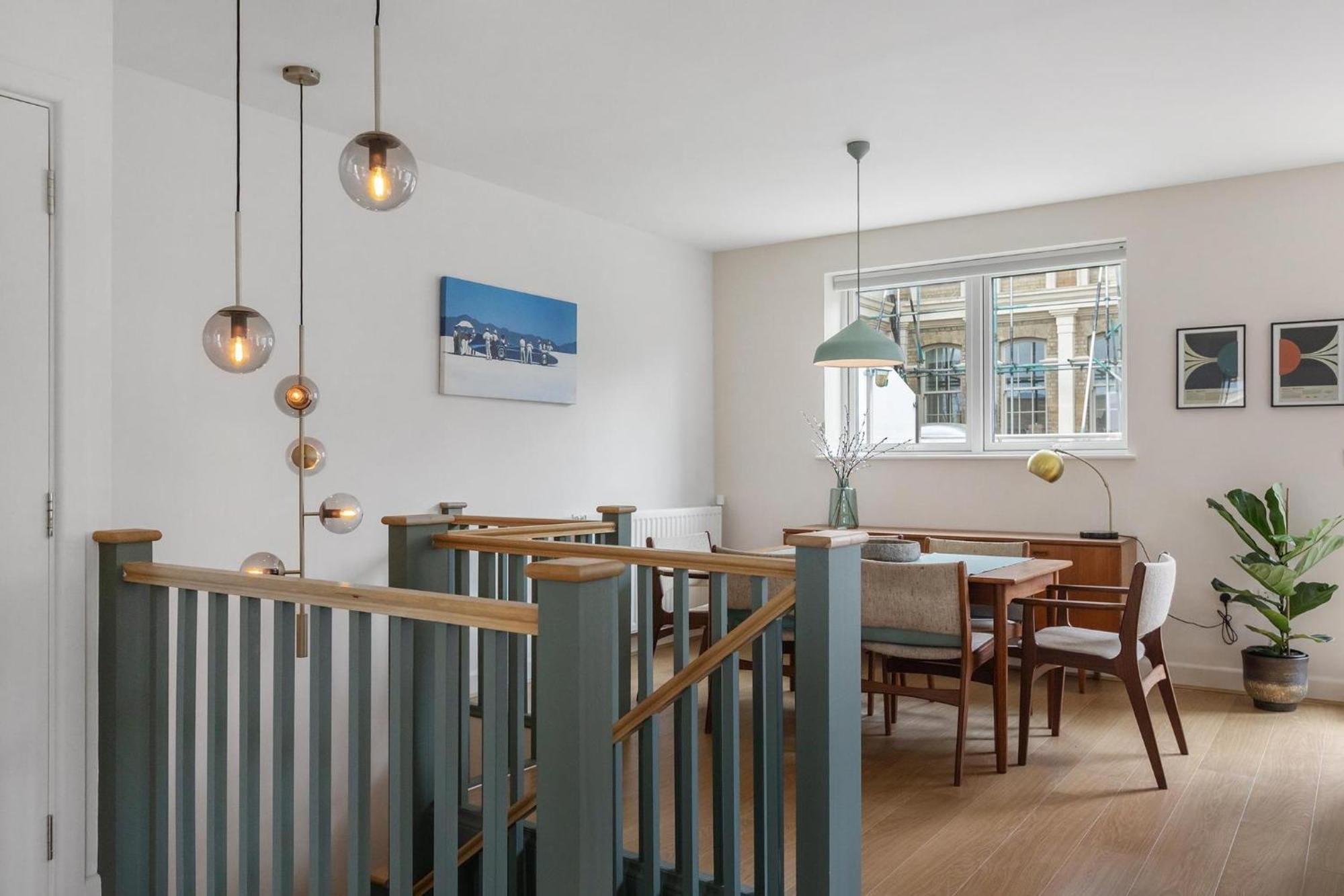 Designer 2bed 3bath Duplex - 20mins2central London! Appartamento