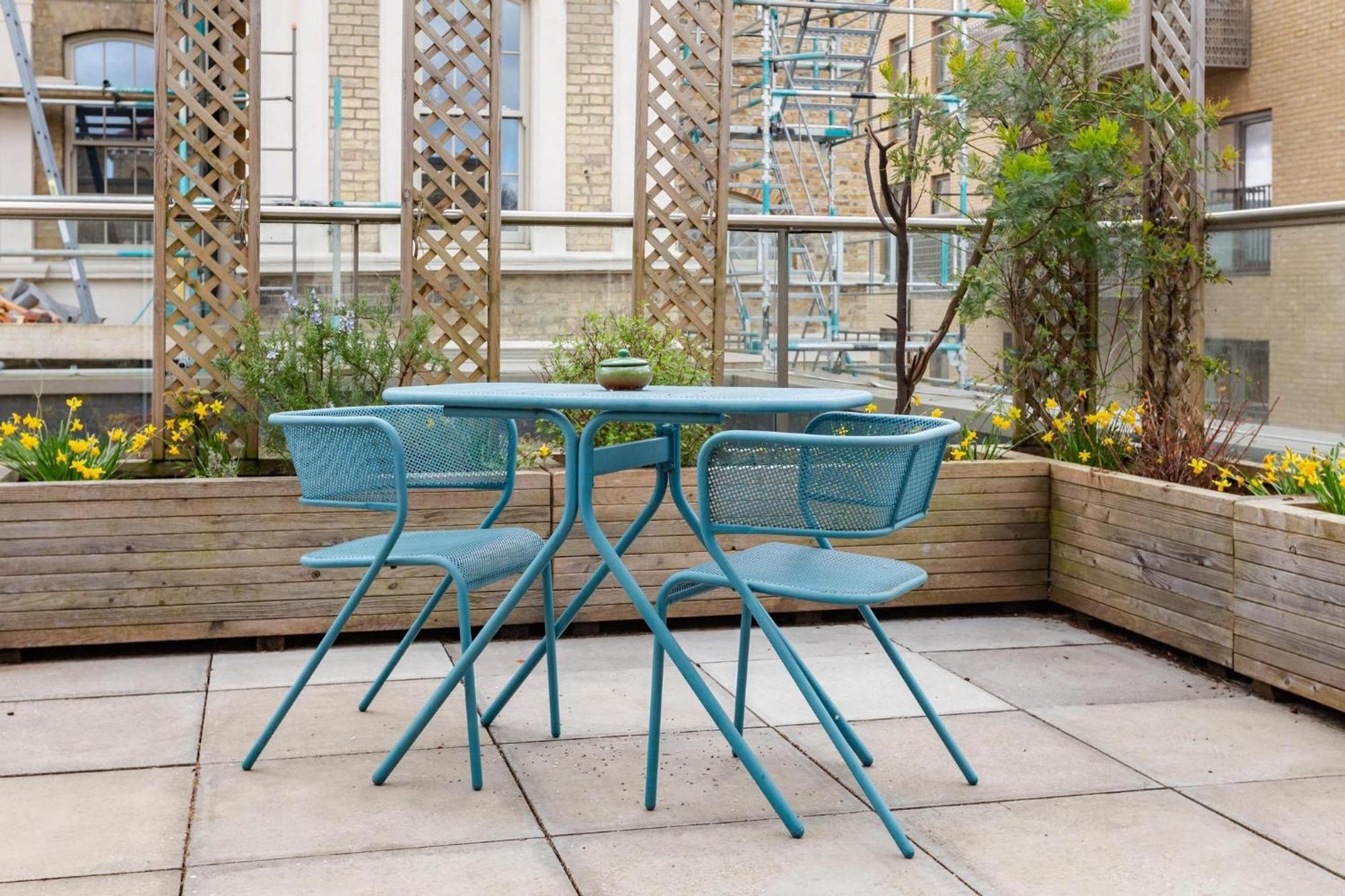 Designer 2bed 3bath Duplex - 20mins2central London! *